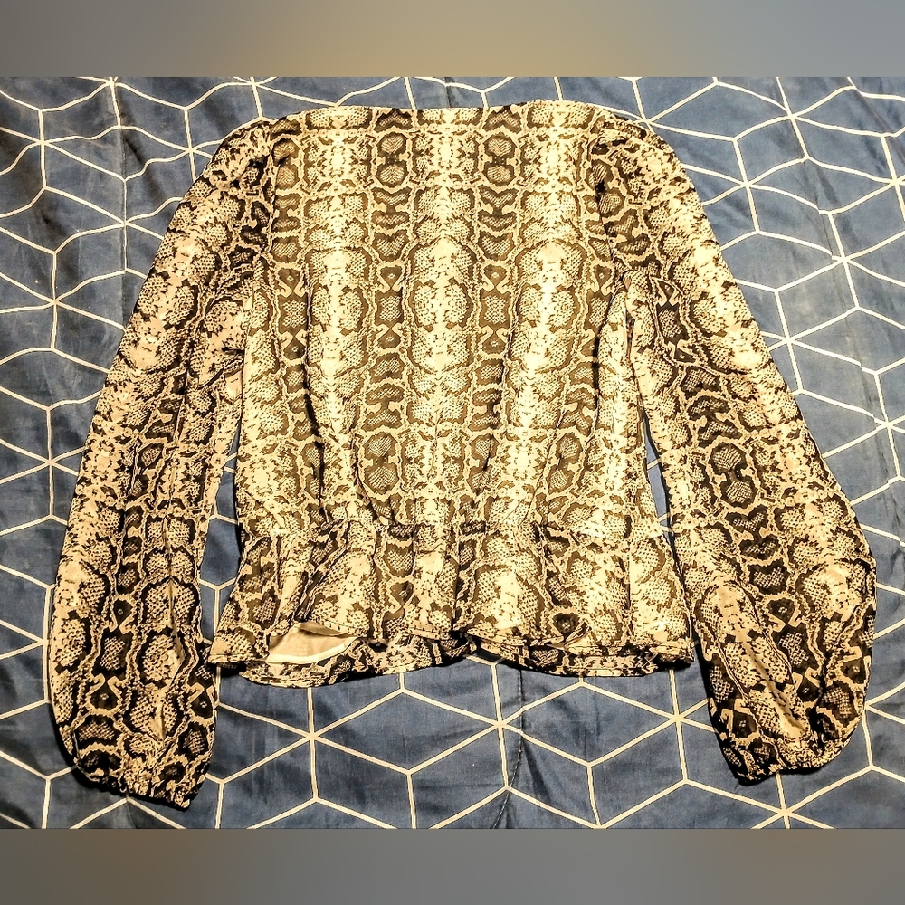 Express Snake Skin Top - Picture 2 of 5